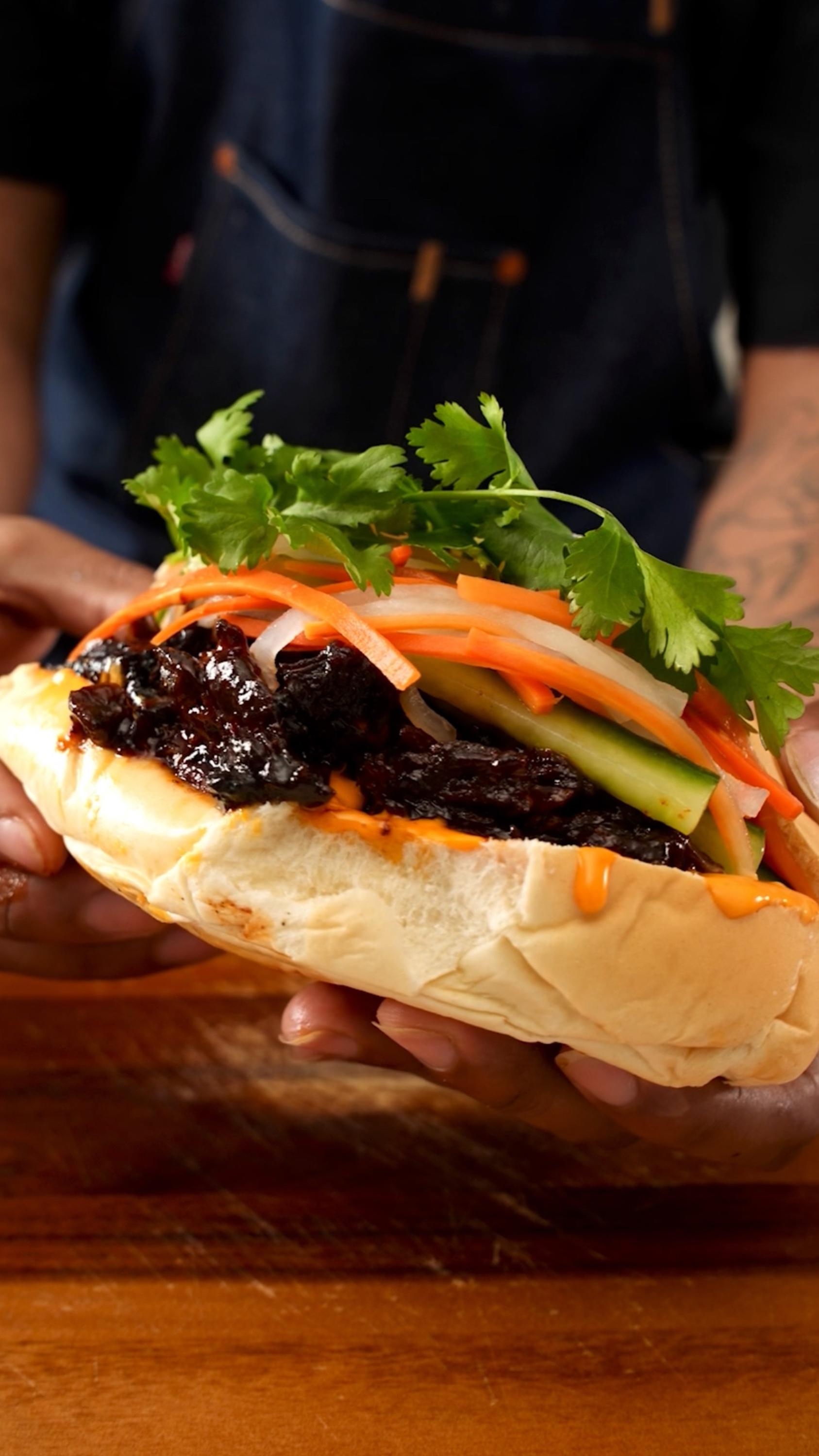 Burnt End Bánh Mì