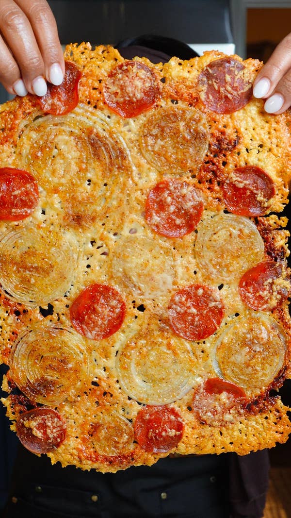 Hot Honey Pizza Onion Chips