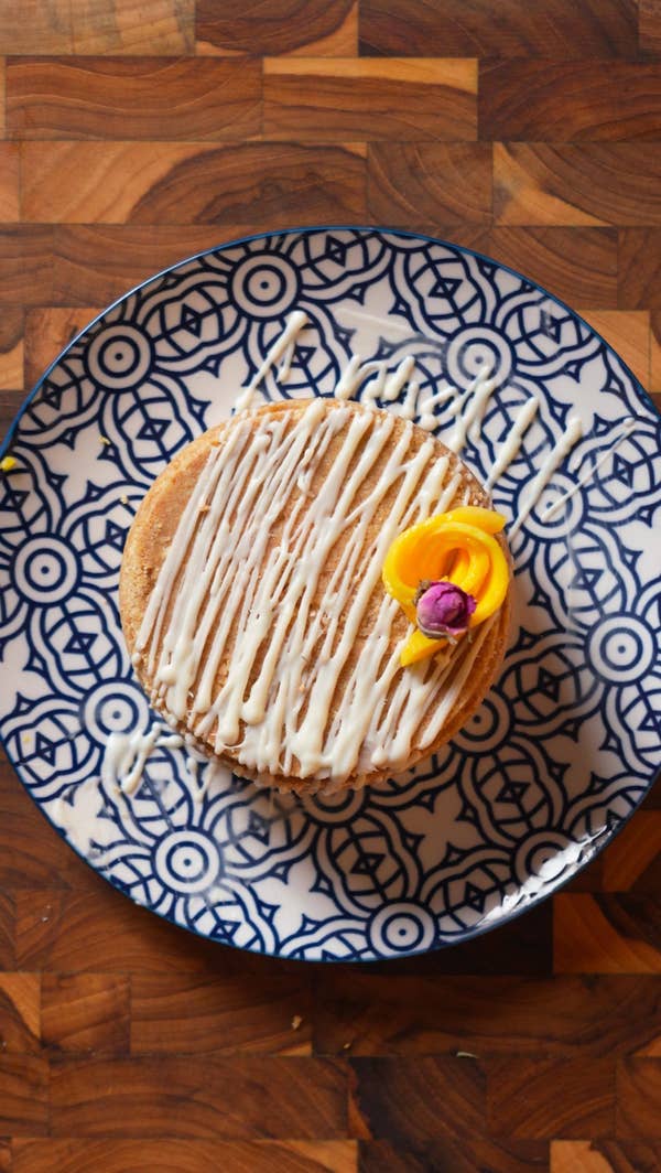 No-Bake Upside-Down Mango Cheesecake