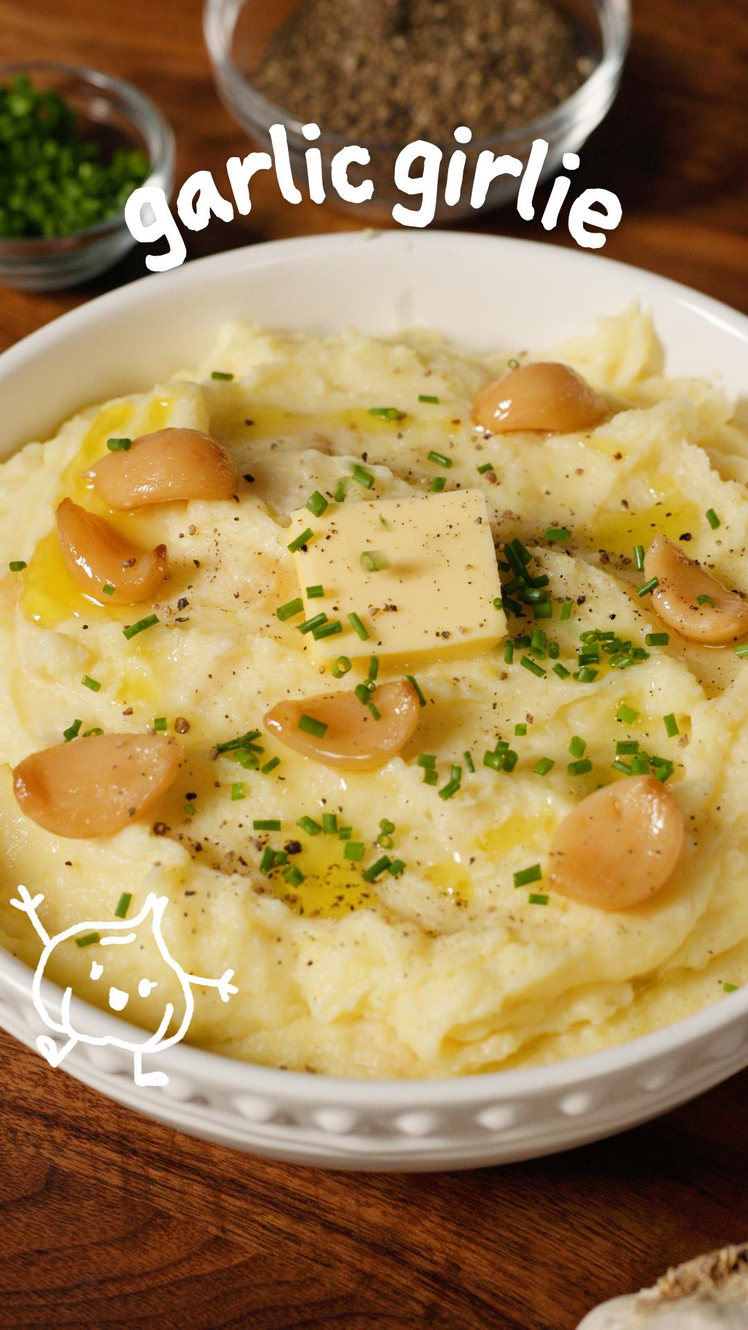 50-Clove Garlic-Cheese Mashed Potatoes