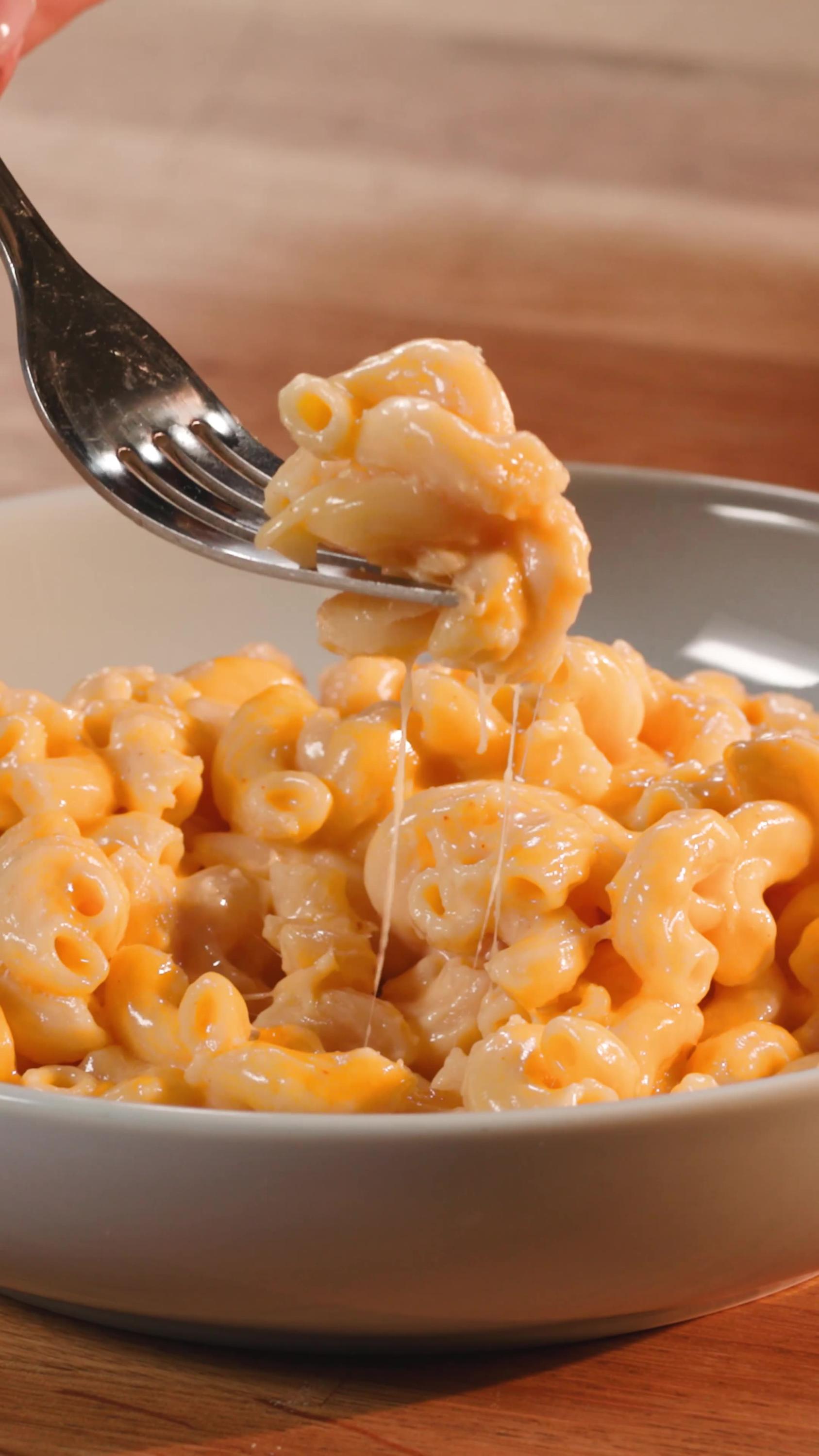 The Best Mac and Cheese: Instant Pot Cutdown ft. Megan Hysaw