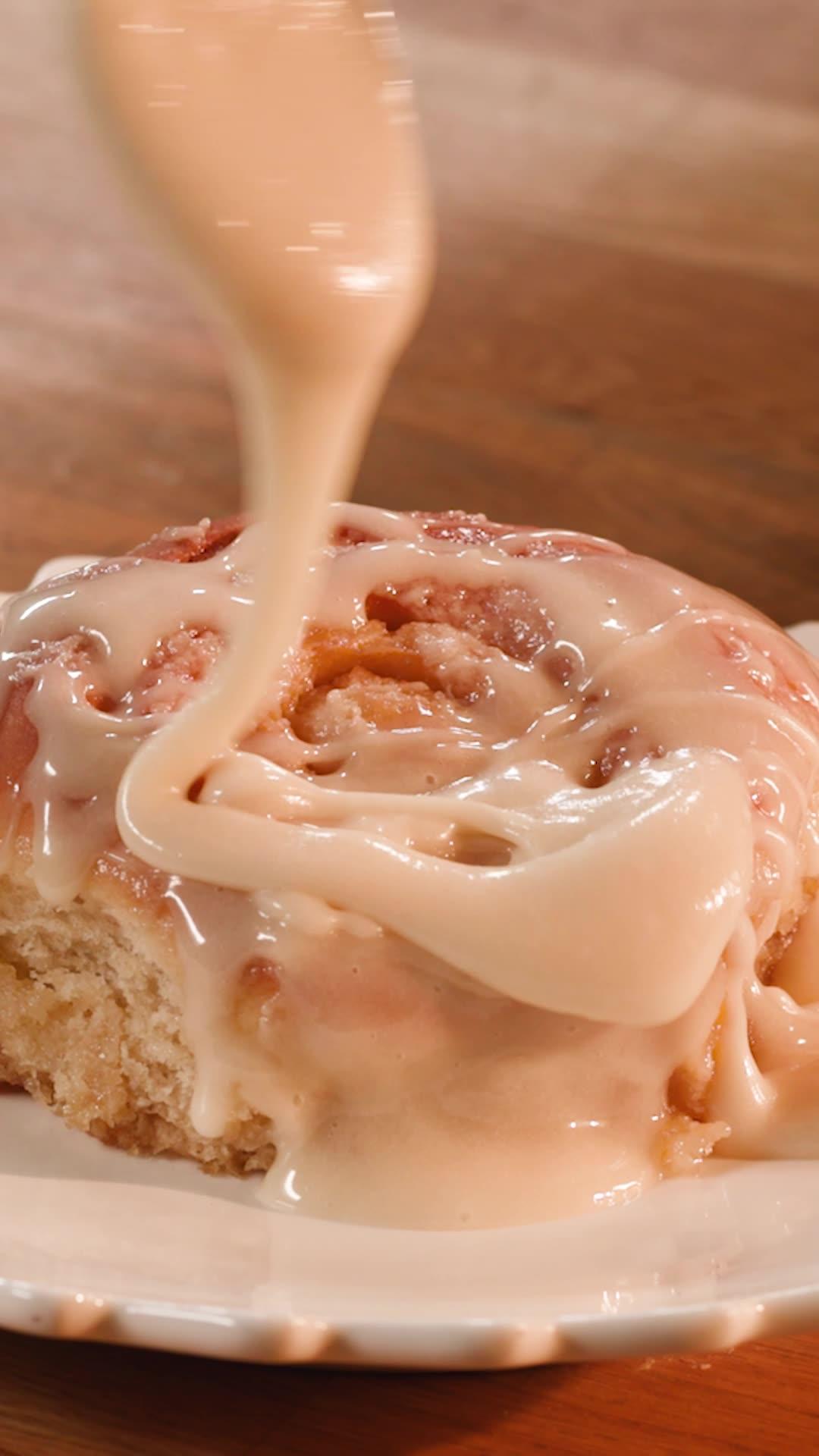 The best way to cook cinnamon rolls is in the oven ft. Ronica