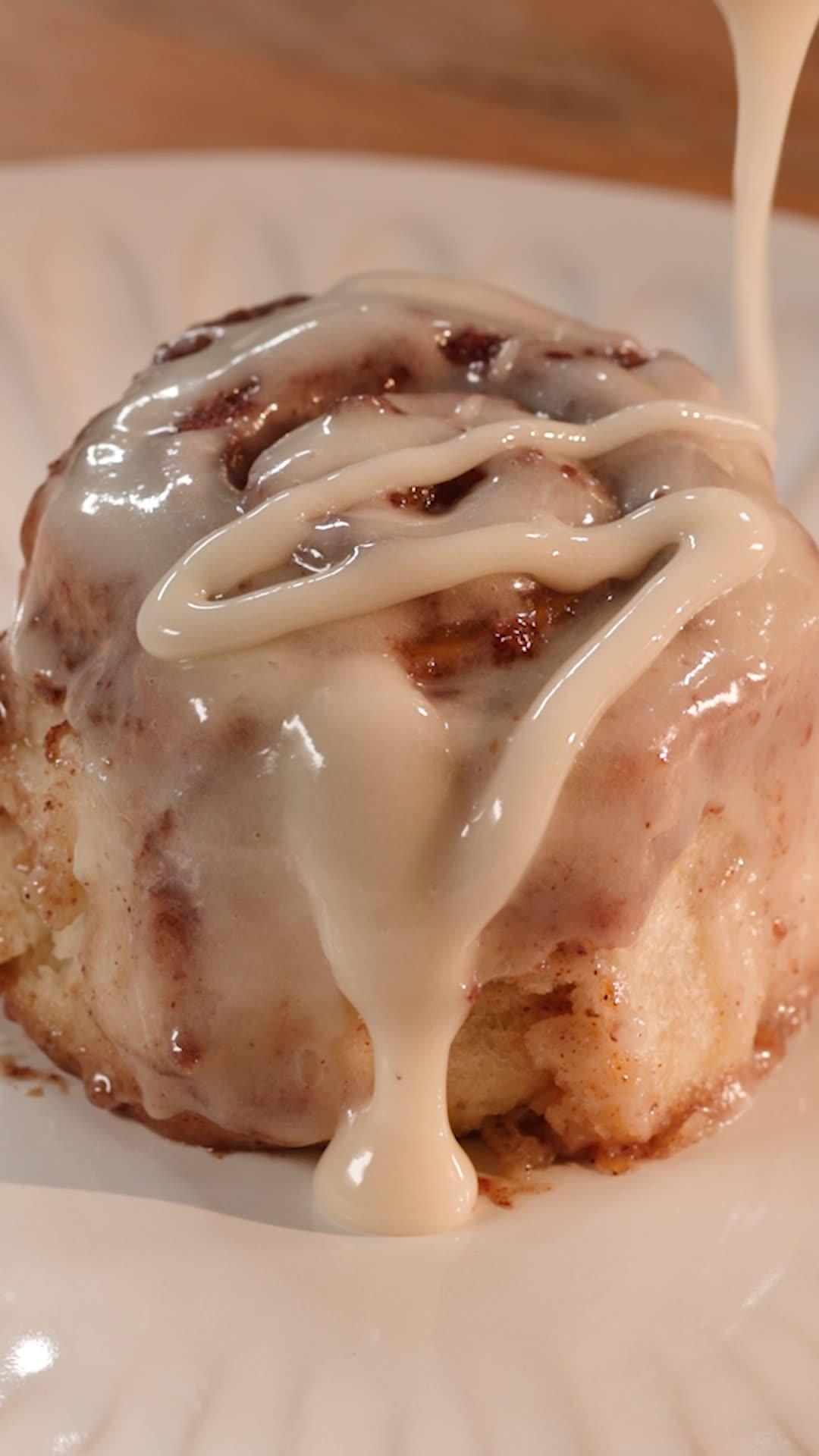 Air Fryer Cinnamon Rolls