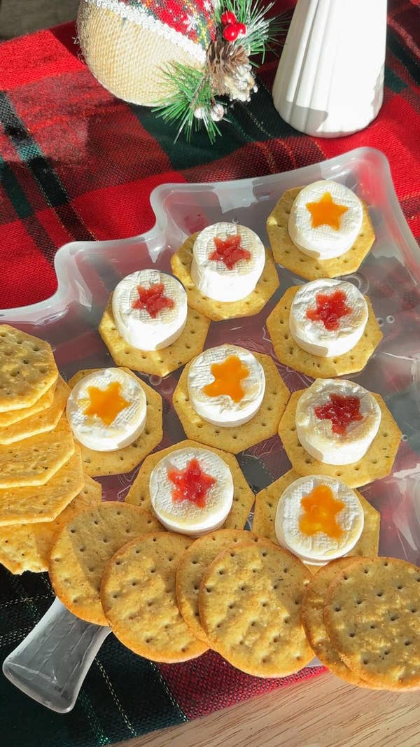 3-Ingredient Holiday Brie Bites