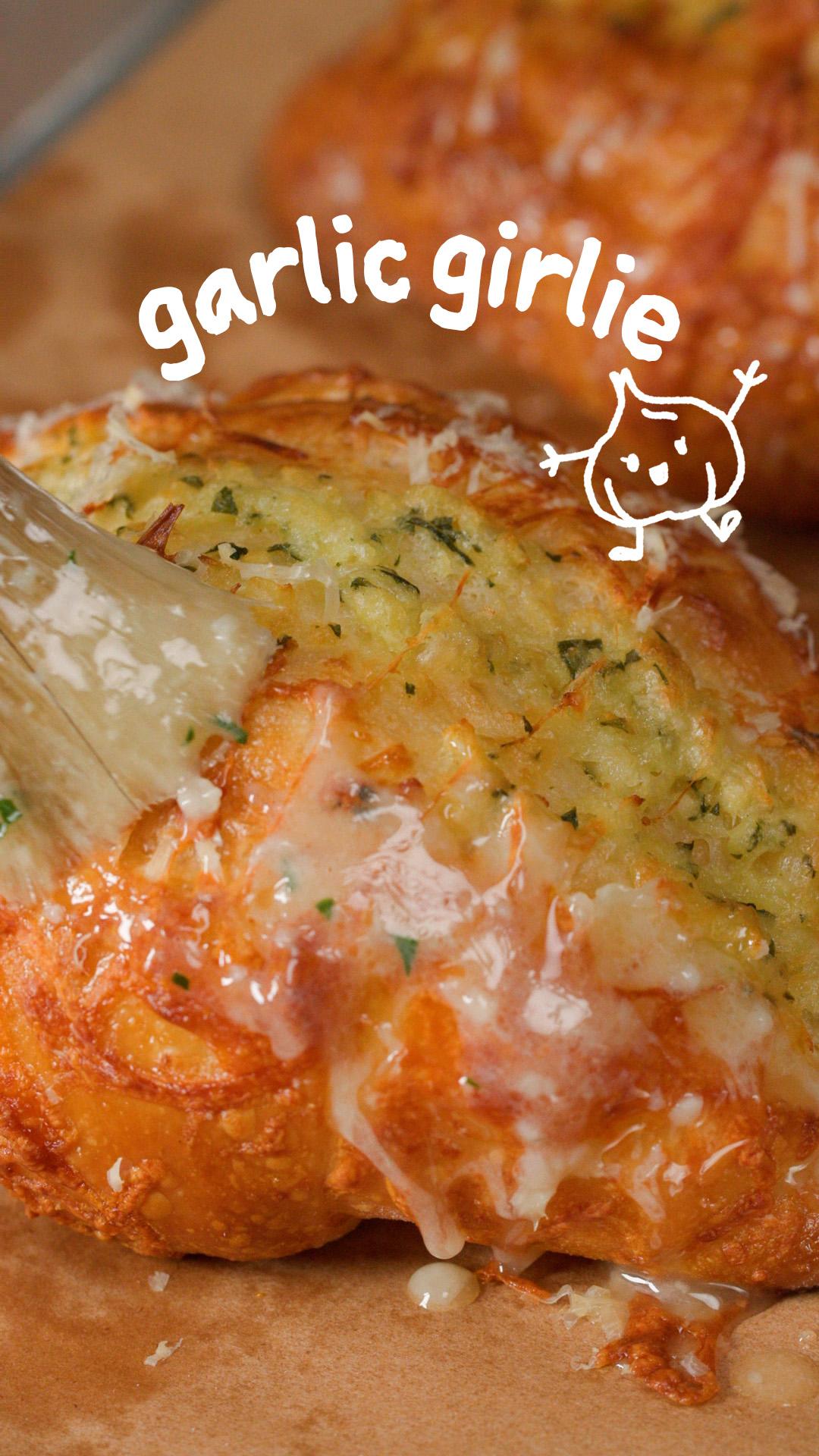 50-Clove Garlic Butter Rolls