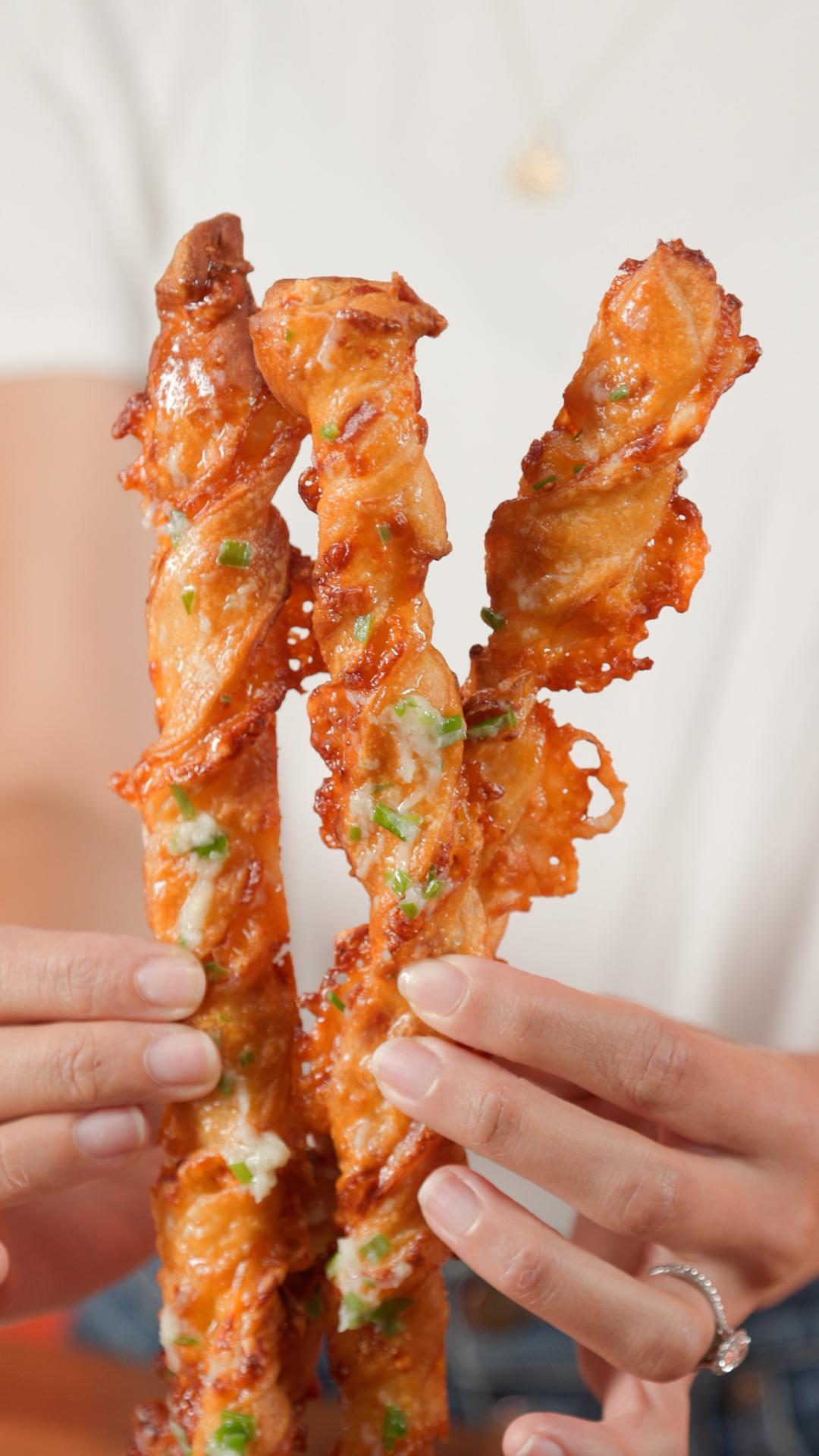 Cheesy Garlic Twists