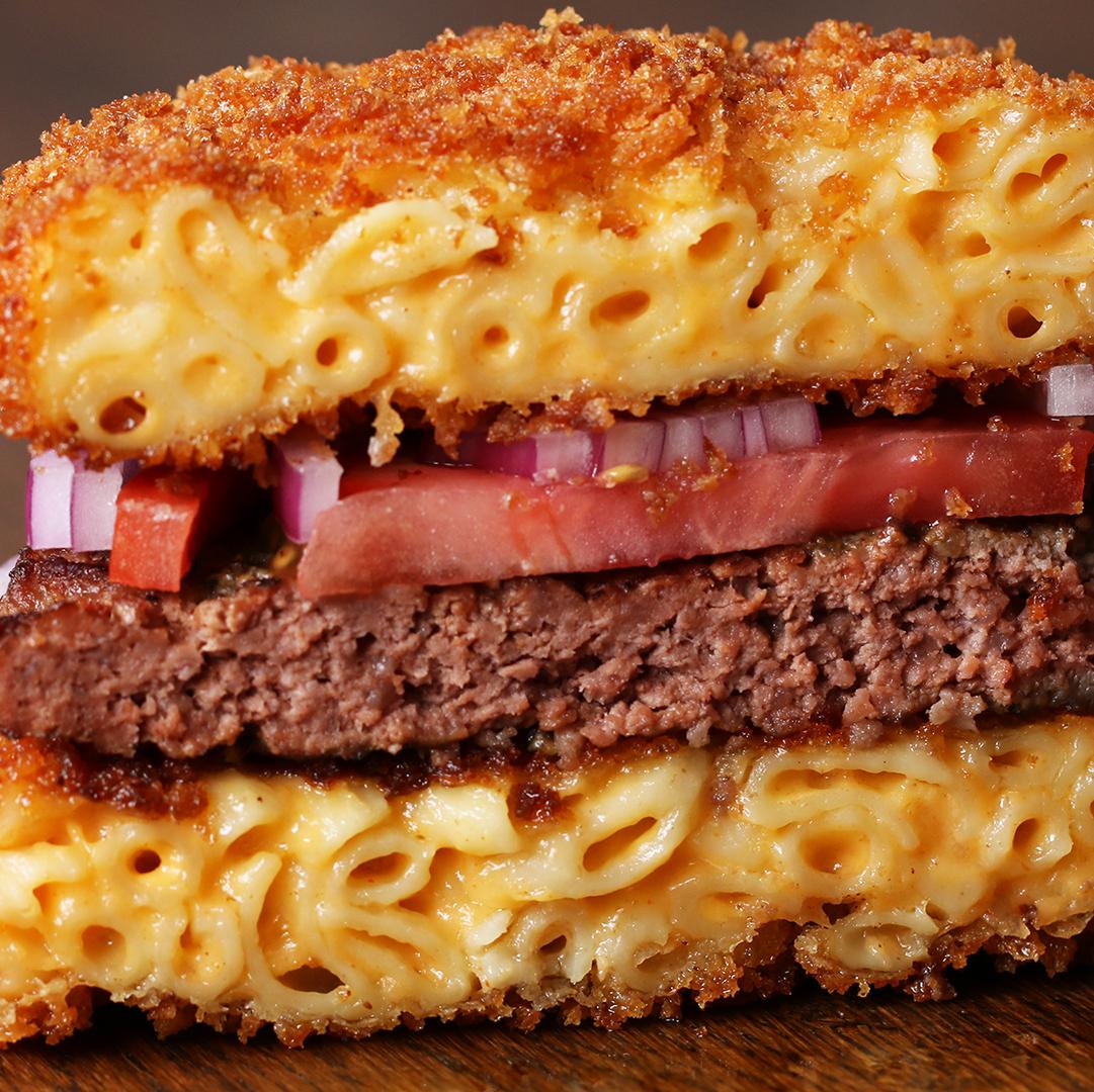 macaroni and cheese burger