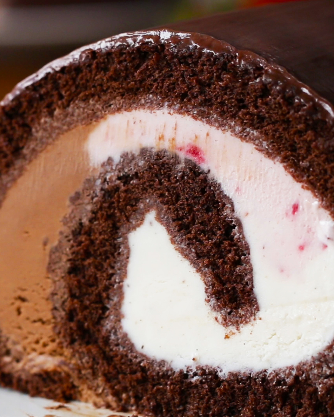 Chocolate Peppermint Ice Cream Cake Roll 