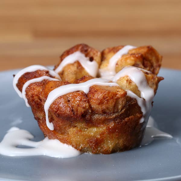 Cinnamon Roll Breakfast Muffins