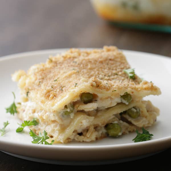 Garlic Parmesan Chicken Pasta Bake