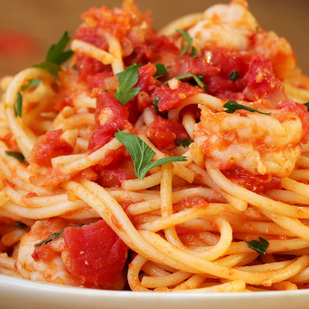 One Pot Garlic Tomato Shrimp Pasta Recipe By Tasty