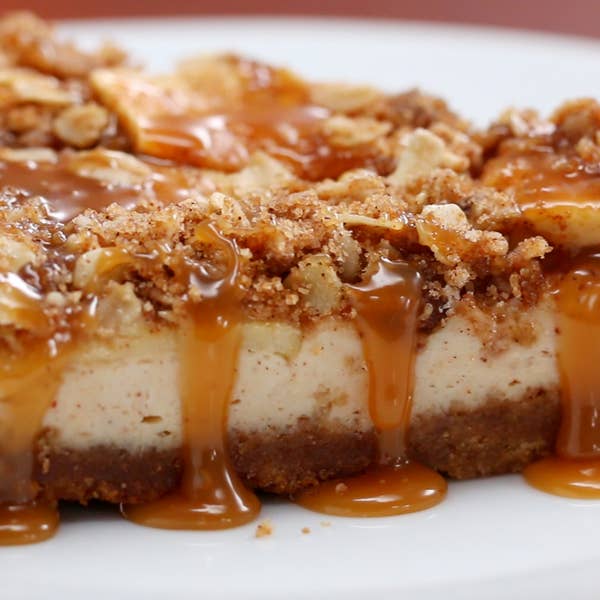 Caramel Apple Crumble Cheesecake