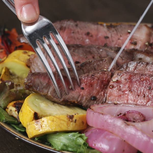 Grilled Veggie & Steak Salad