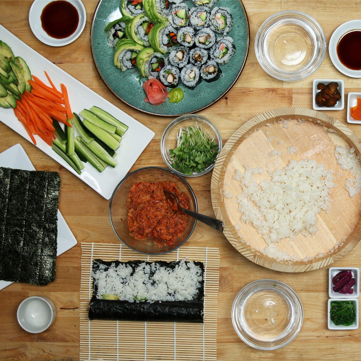A Little Time and a Keyboard: Making sushi at home {Munchie Monday}