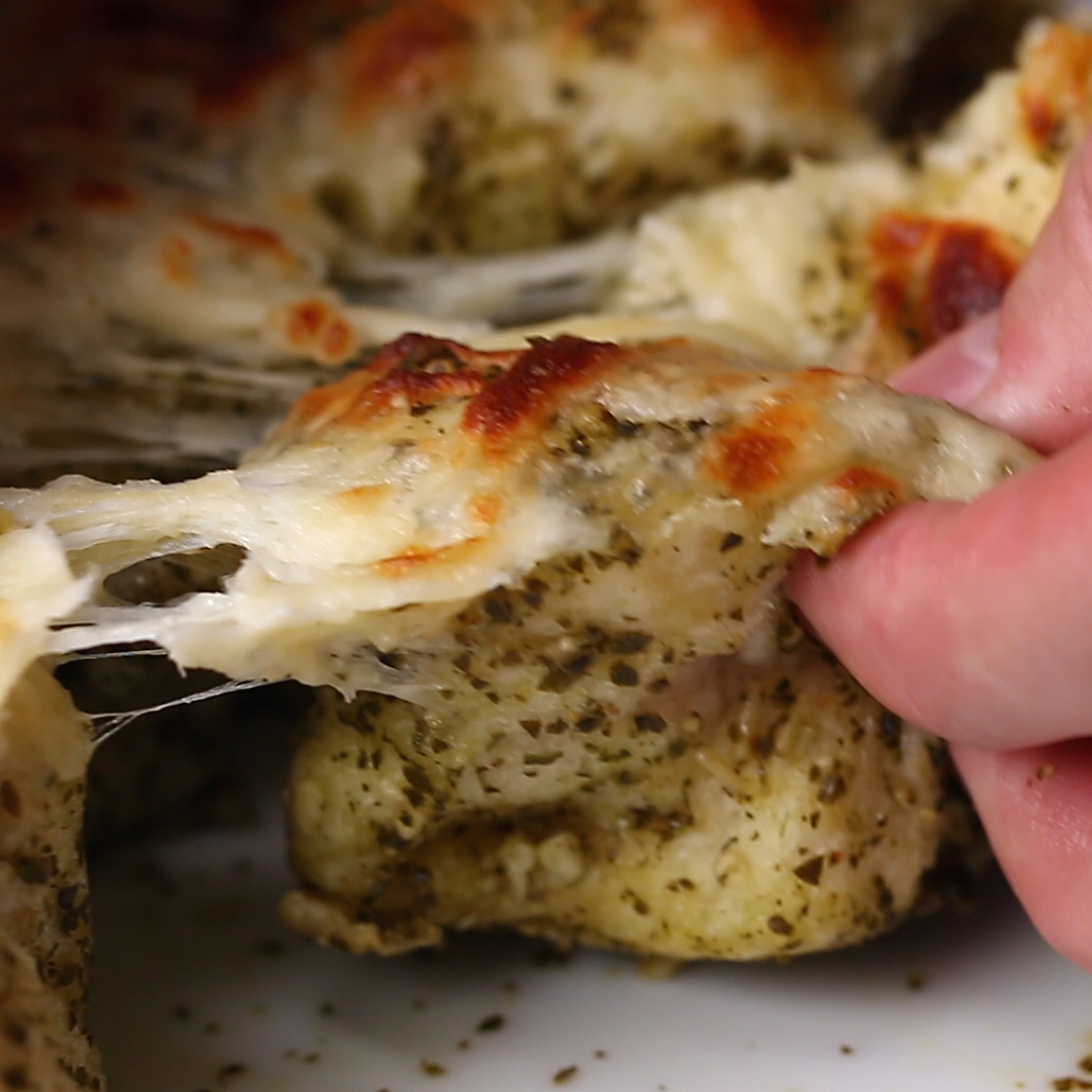 Pull Apart Cheesy Pesto Bread Recipe by Tasty